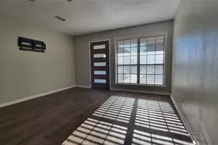 1903 S Austin St, Brenham, TX 77833 - Photo 6