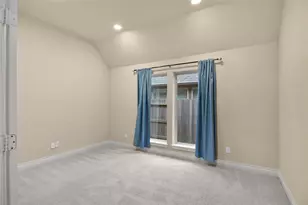 6707 Miller Shadow Ln, Sugar Land, TX 77479 - Photo 6