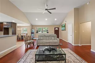 13406 E Cypress Forest Dr, Houston, TX 77070 - Photo 10