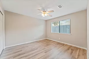 7238 N Hearthstone Green Dr, Houston, TX 77095 - Photo 8