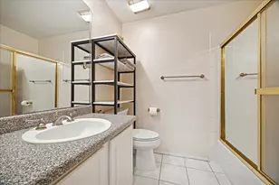 661 Bering Dr, Houston, TX 77057 - Photo 8