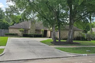742 Rolling Mill Dr, Sugar Land, TX 77498 - Photo 1