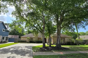 742 Rolling Mill Dr, Sugar Land, TX 77498 - Photo 2