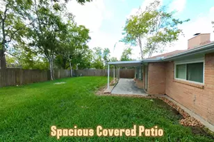 17014 Forest Bend Ave, Friendswood, TX 77546 - Photo 4