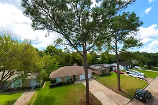 17014 Forest Bend Ave, Friendswood, TX 77546 - Photo 2