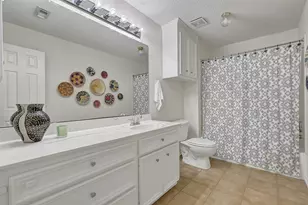 211 Live Oak Ln, Friendswood, TX 77546 - Photo 14