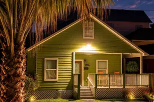 1209 11th St, Galveston, TX 77550 - Photo 2