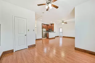 1209 11th St, Galveston, TX 77550 - Photo 8