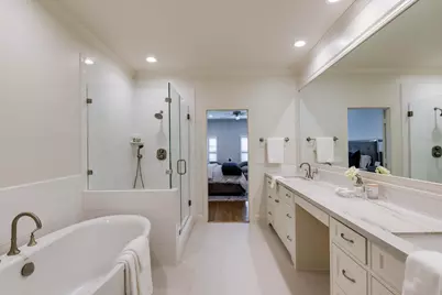 5144 Chevy Chase Drive, Houston, TX 77056 - Photo 22