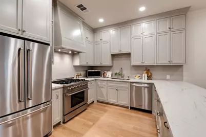 5144 Chevy Chase Drive, Houston, TX 77056 - Photo 12