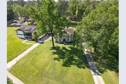 300 Brook Hollow Drive, Conroe, TX 77385 - Photo 6