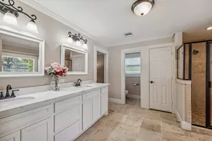 300 Brook Hollow Dr, Conroe, TX 77385 - Photo 20