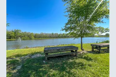 300 Brook Hollow Drive, Conroe, TX 77385 - Photo 8
