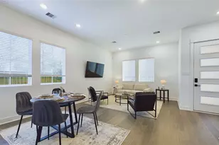 8302 Springwood Cyn Ln, Houston, TX 77055 - Photo 10