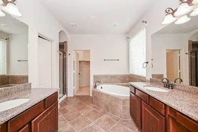 19 Sandwell Place, Spring, TX 77389 - Photo 20