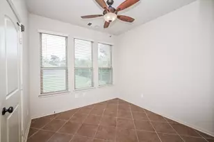 19 Sandwell Place, Spring, TX 77389 - Photo 12