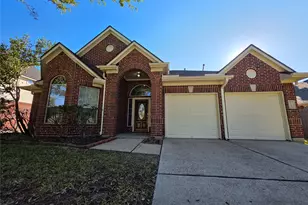 6169 Mitchell Ct, League City, TX 77573 - Photo 2