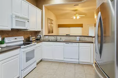 22 W Greenhill Terrace Place, The Woodlands, TX 77382 - Photo 10