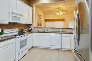 22 W Greenhill Terrace Pl, The Woodlands, TX 77382 - Photo 10