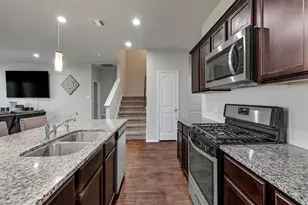 14317 W Pine Heart Dr, Conroe, TX 77302 - Photo 8