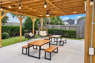 1801 High Falls Ln, Pearland, TX 77581 - Photo 4