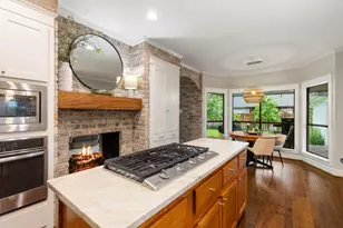 6 Robin Springs Pl, The Woodlands, TX 77381 - Photo 14
