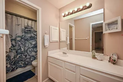 1013 Chesterwood Drive, Pearland, TX 77581 - Photo 16