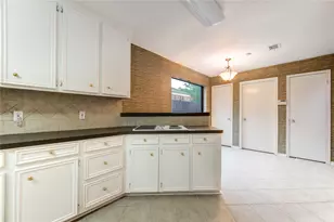 2122 Woodland Springs St, Houston, TX 77077 - Photo 12