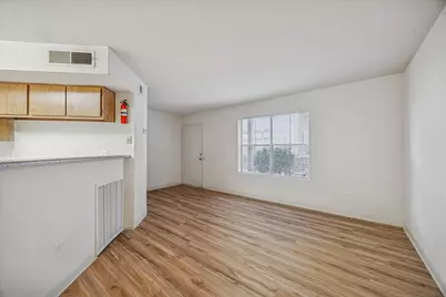 1660 W T C Jester Boulevard #507, Houston, TX 77008 - Photo 4