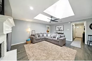 10322 Sageplum Dr, Houston, TX 77089 - Photo 2