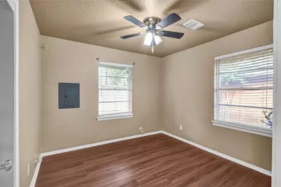 111 Mimosa Street, Lake Jackson, TX 77566 - Photo 20