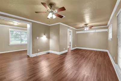 111 Mimosa Street, Lake Jackson, TX 77566 - Photo 14