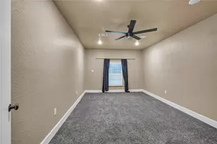 111 Mimosa St, Lake Jackson, TX 77566 - Photo 10