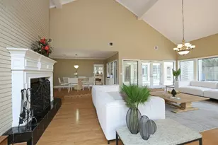 13711 Champions Park Dr, Houston, TX 77069 - Photo 12