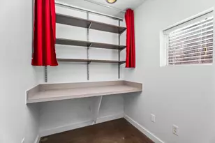 2711 Chenevert St, Houston, TX 77004 - Photo 24