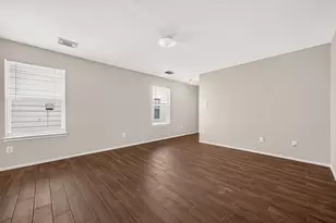 12926 Valleygate Ln, Houston, TX 77072 - Photo 8