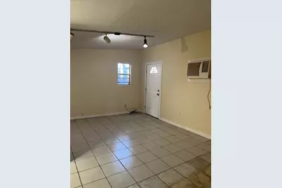 1614 Ryon Street #B, Houston, TX 77009 - Photo 2