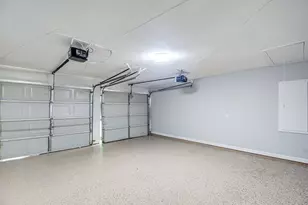 8706 Glen Valley Dr, Houston, TX 77061 - Photo 32