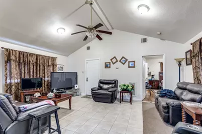 9101 Homewood Lane NE, Houston, TX 77078 - Photo 2
