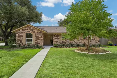 4802 Elm Street, Pearland, TX 77581 - Photo 2