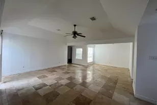 15115 Corona Del Mar Dr, Houston, TX 77083 - Photo 4