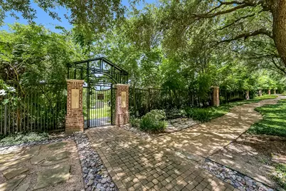 3322 Memorial Crest Boulevard, Houston, TX 77007 - Photo 26