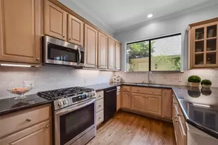 3322 Memorial Crest Blvd, Houston, TX 77007 - Photo 12