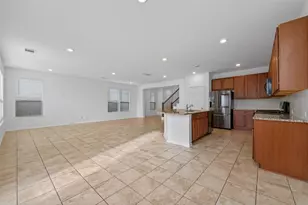 611 Ash Mill Dr, Houston, TX 77090 - Photo 10