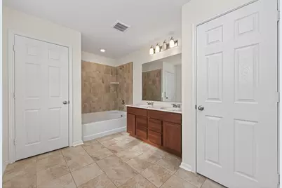 611 Ash Mill Drive, Houston, TX 77090 - Photo 36