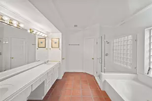 4006 Chatham Ln, Houston, TX 77027 - Photo 18