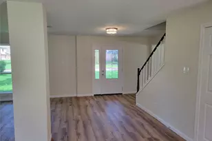 5306 Green Springs Dr, Houston, TX 77066 - Photo 2