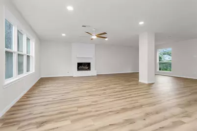 5306 Green Springs Drive, Houston, TX 77066 - Photo 14