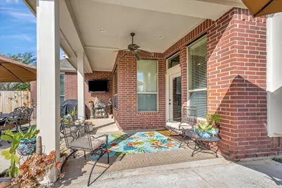 2366 Opal Springs Lane, Friendswood, TX 77546 - Photo 8