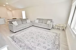 26544 Eternal Dr, La Marque, TX 77568 - Photo 8